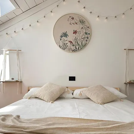 Casa Bole, Rustic-chic Attic With Glimpse شقة دورميلّيتّو