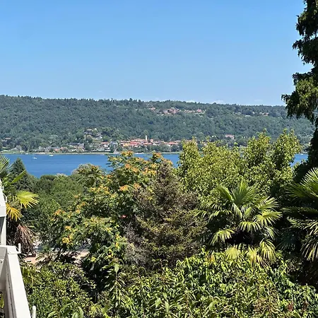 Appartamento Casa Bole, Rustic-chic Attic With Glimpse Dormelletto