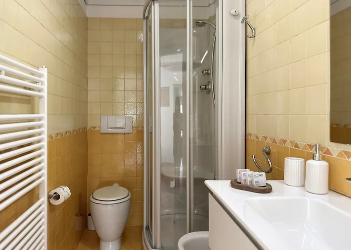 Casa Bole, Rustic-chic Attic With Glimpse Daire *