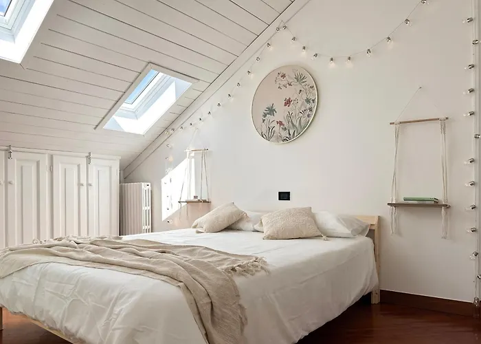 Daire Casa Bole, Rustic-chic Attic With Glimpse