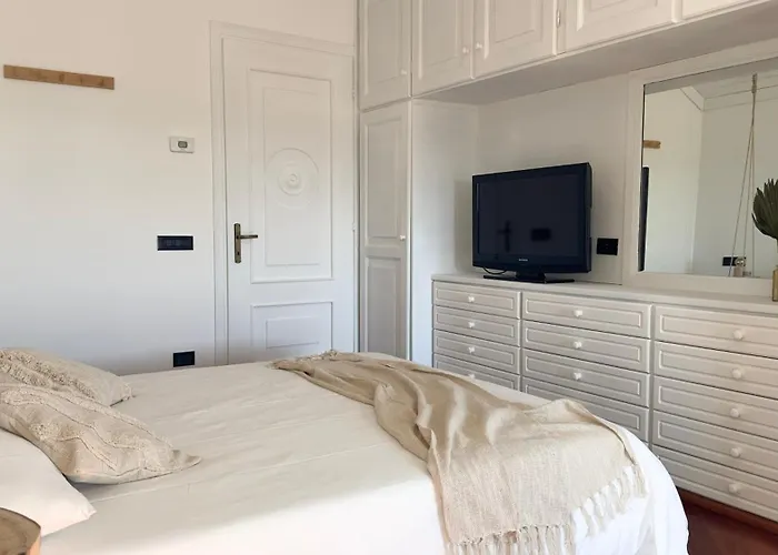 Daire Casa Bole, Rustic-chic Attic With Glimpse