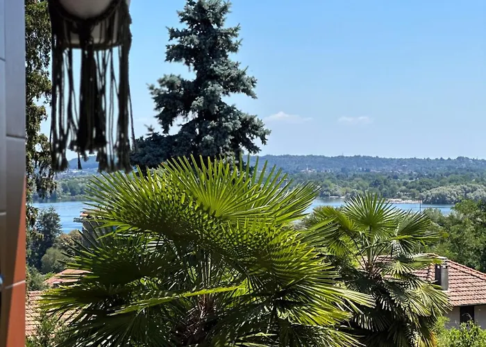 Casa Bole, Rustic-chic Attic With Glimpse Daire *