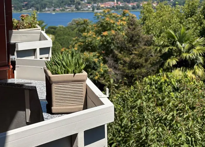 Casa Bole, Rustic-chic Attic With Glimpse Daire *