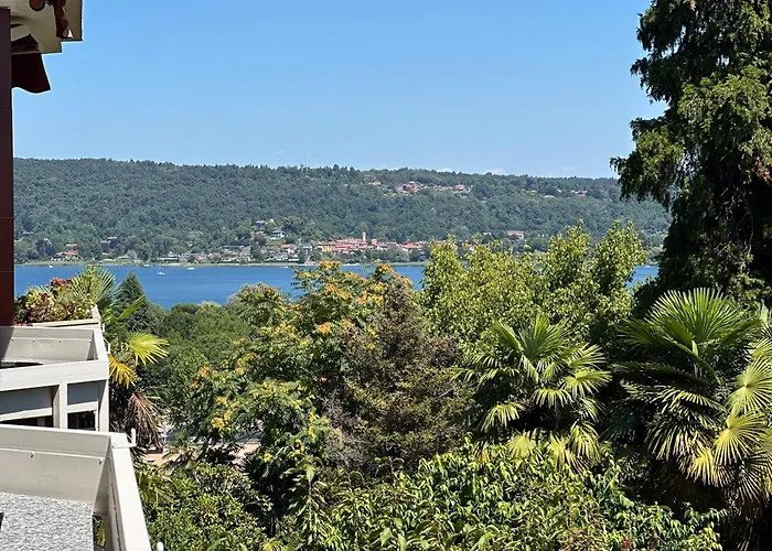 Daire Casa Bole, Rustic-chic Attic With Glimpse Dormelletto