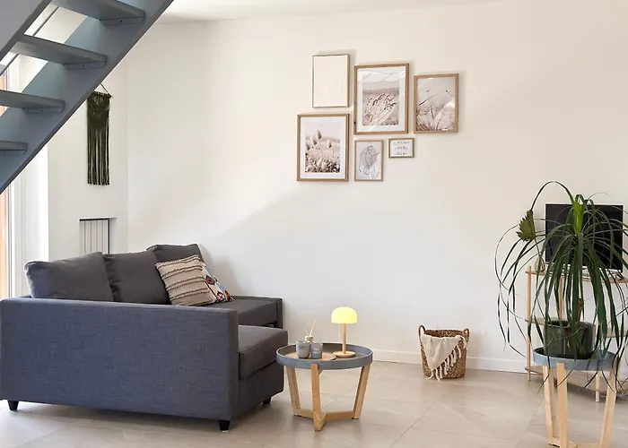 Casa Bole, Rustic-chic Attic With Glimpse Daire *