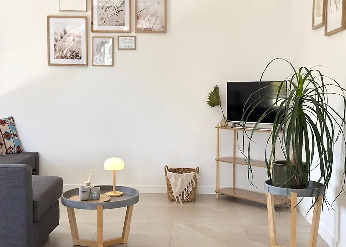 Casa Bole, Rustic-chic Attic With Glimpse Daire *