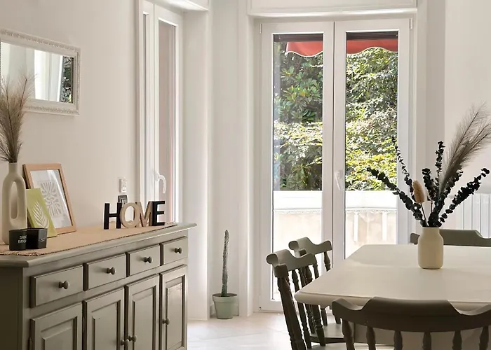 Daire Casa Bole, Rustic-chic Attic With Glimpse